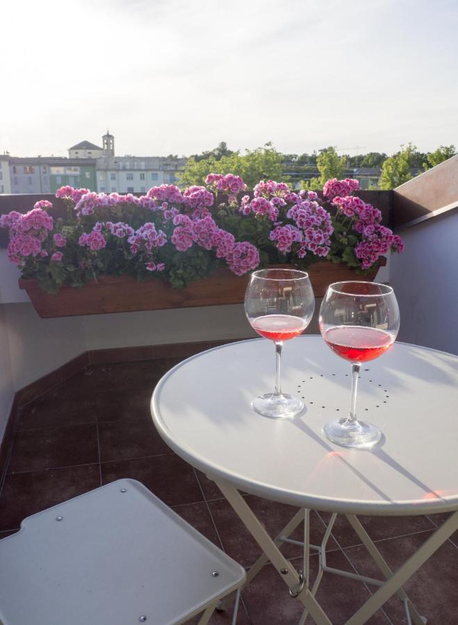 Suite Sul Fiume ปาร์มา ภายนอก รูปภาพ